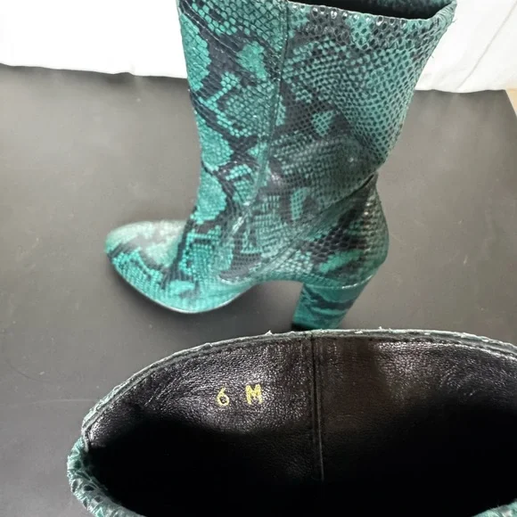 Stuart Weitzman Green Ankle Booties - Picture 7 of 7